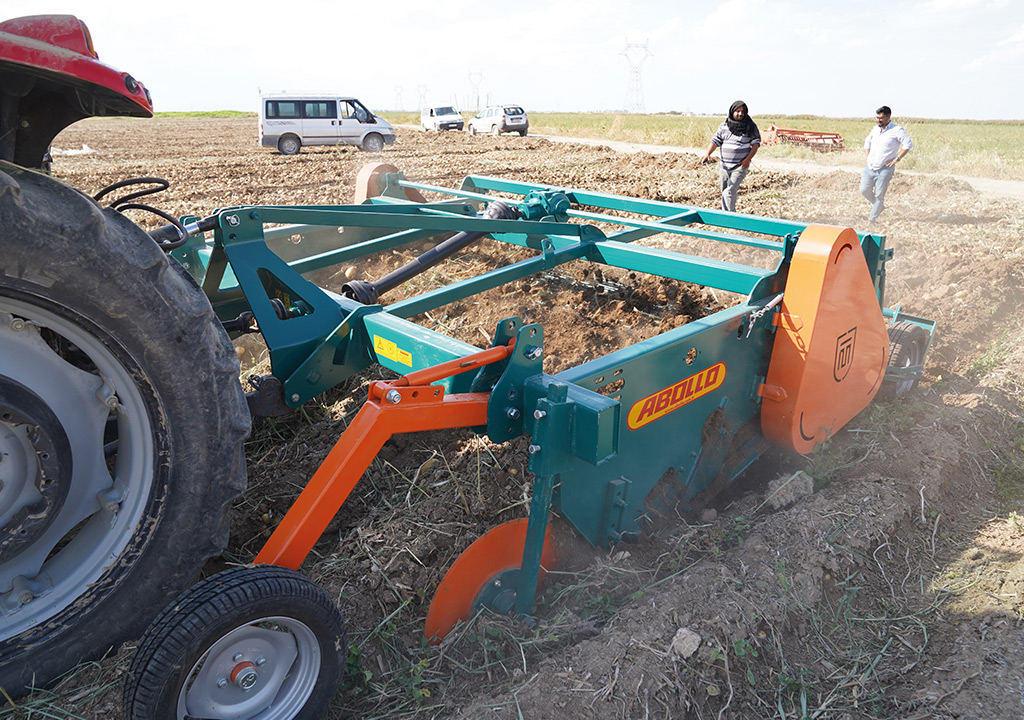 ABOLLO Double Conveyor Potato Digger Machine with PTO Drive || Abollo Agricultural Machinery